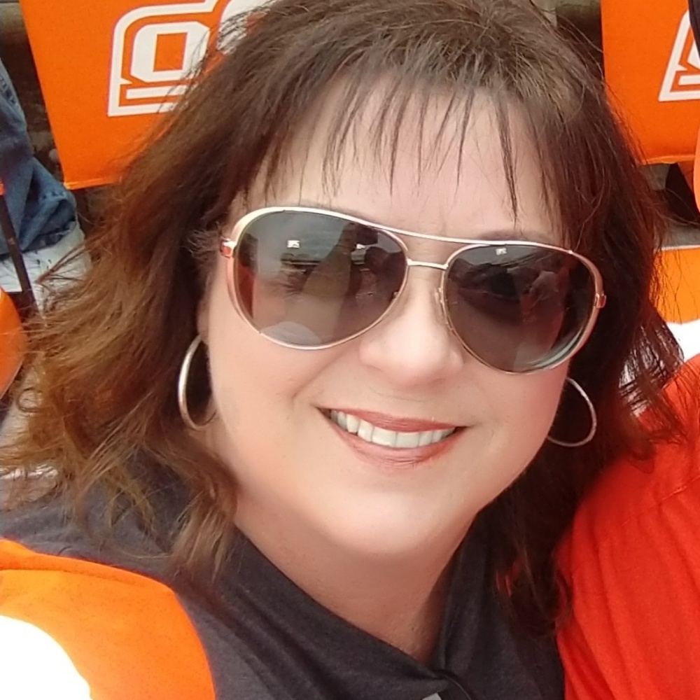 Meet your Posher, Angela